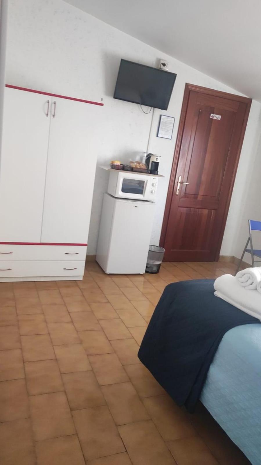 B&B La Pace Ардеа Экстерьер фото